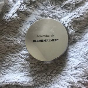 Blemish remedy Bareminerals powder